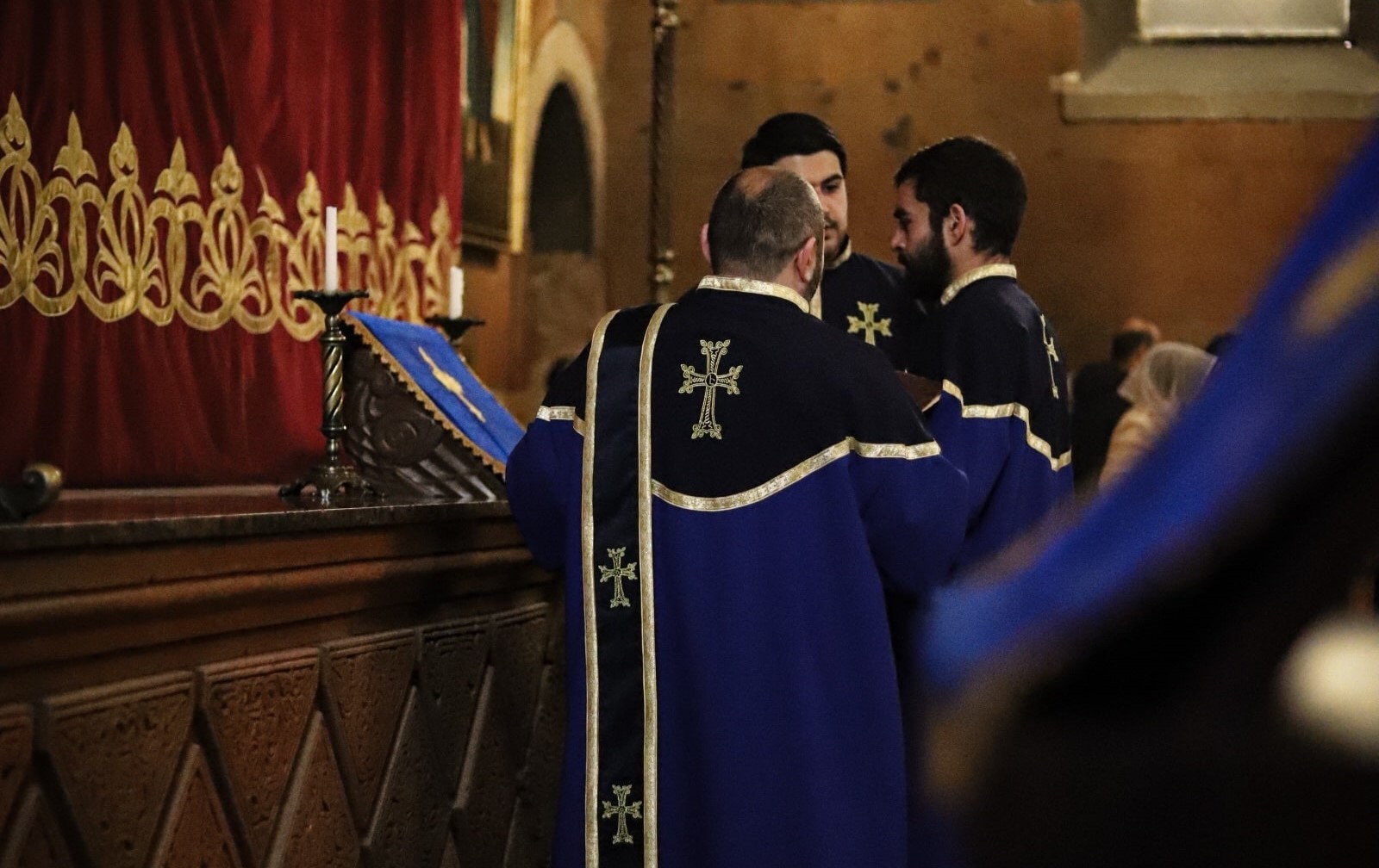 Սիրո գերազանցությունը